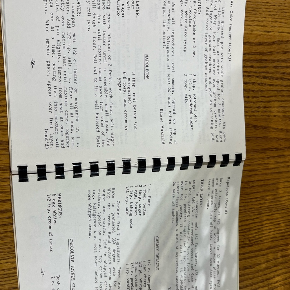 Recipe Book Collection - Blue, Red, Cream - Picture 5 of 5